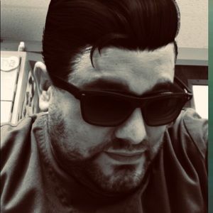 Meet your Posher, Adam